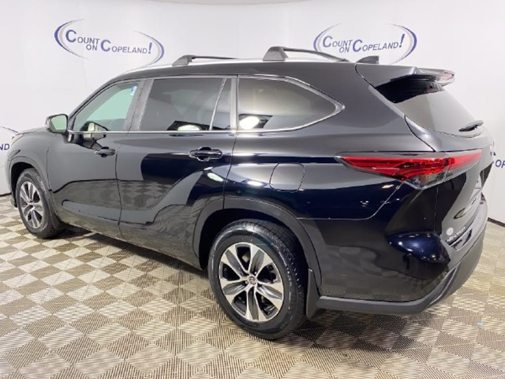 Used 2023 Toyota Highlander XLE SUV