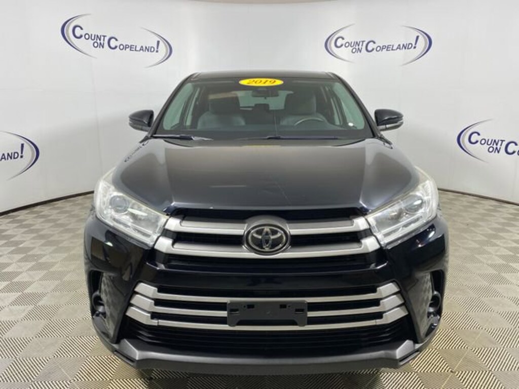 Used 2019 Toyota Highlander LE V6 SUV