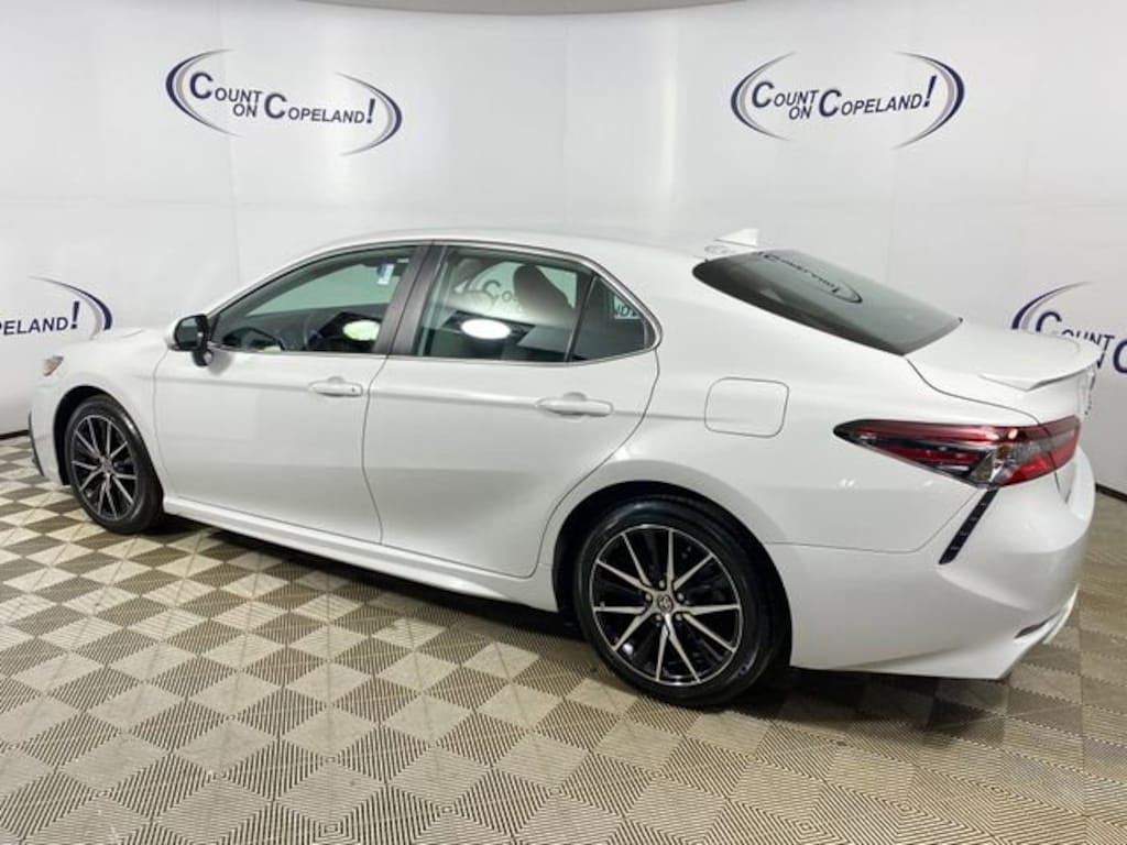 Used 2024 Toyota Camry SE Sedan