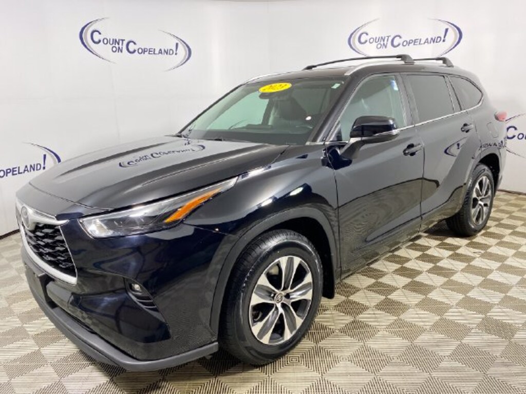 Used 2023 Toyota Highlander XLE SUV