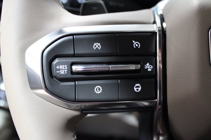 2027 GMC Yukon Denali - Photo 38