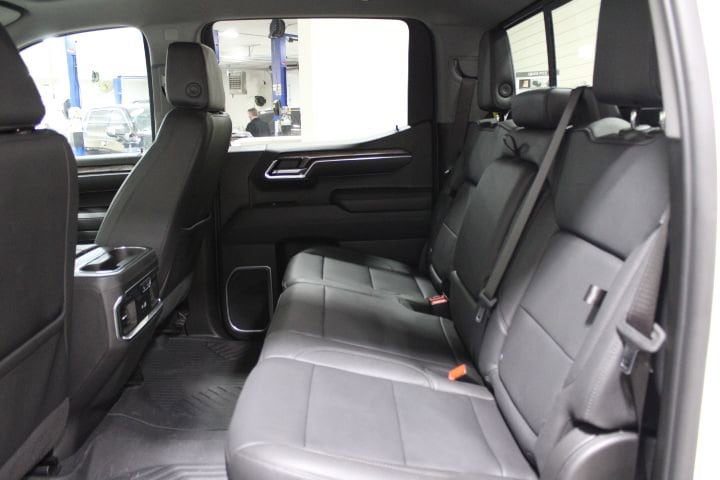 2025 Chevrolet Silverado 1500 LTZ - Photo 23