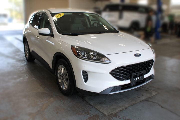 2020 Ford Escape SE photo 2