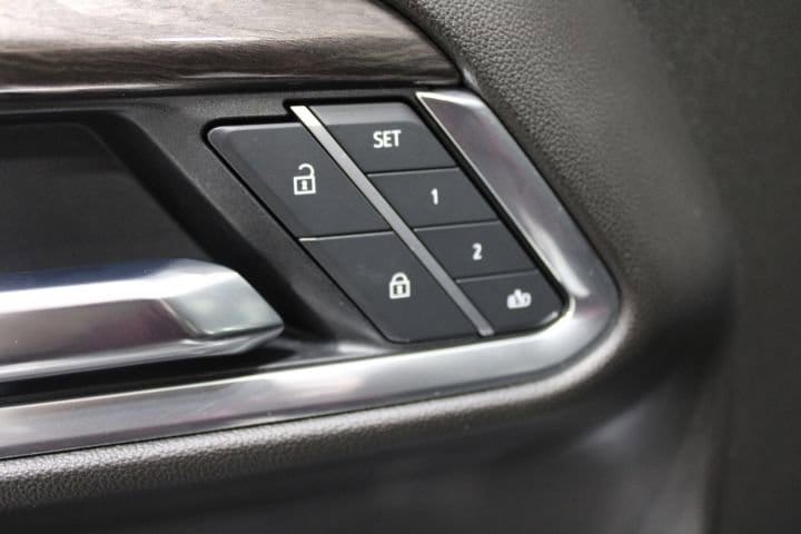 2025 Chevrolet Silverado 1500 LTZ - Photo 18