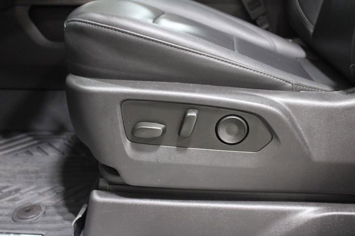 2025 Chevrolet Silverado 1500 LTZ - Photo 21