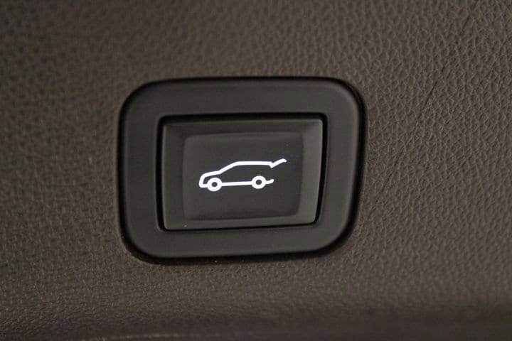2024 GMC Yukon XL Denali - Photo 18