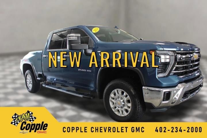 2024 Chevrolet Silverado HD's photo