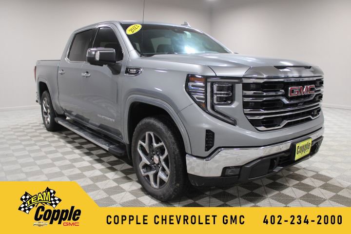 2023 GMC Sierra 1500 SLT Crew Cab 4WD