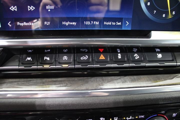 2025 Chevrolet Silverado 1500 LTZ - Photo 59