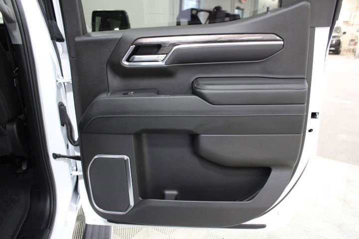 2025 Chevrolet Silverado 1500 LTZ - Photo 30