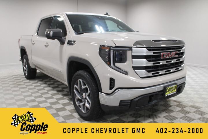 2026 GMC Sierra 4WD Crew Cab Short Box SLE's photo