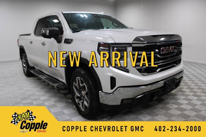 2024 GMC Sierra 1500 SLT's photo