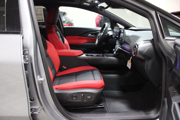 2026 Chevrolet Equinox EV RS - Photo 18