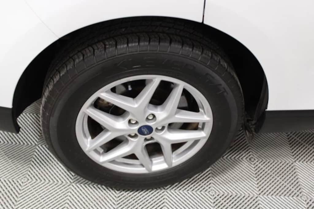 Used 2022 Ford Edge SEL