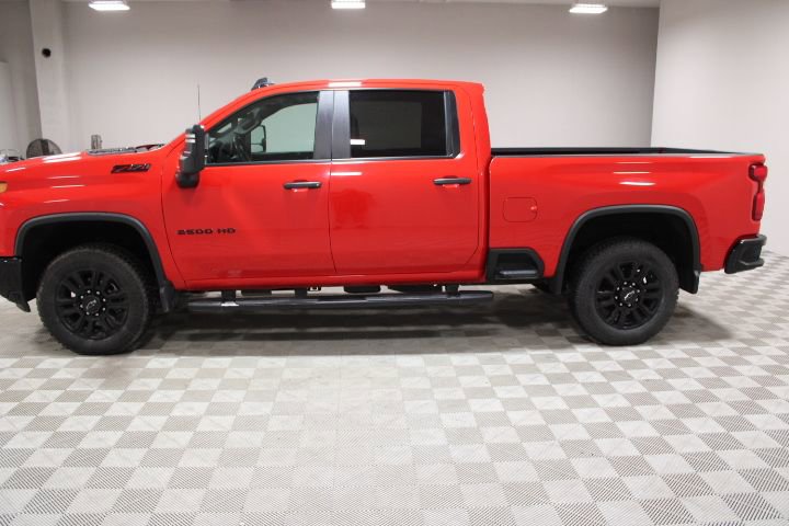 2024 Chevrolet Silverado 2500HD Custom photo 3
