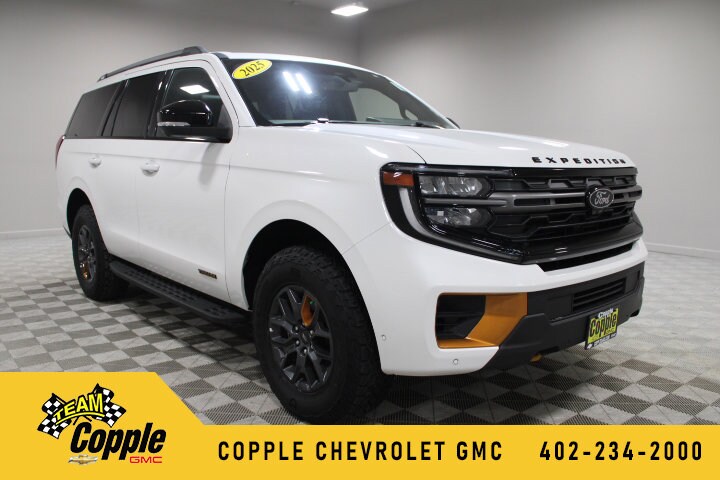White 2025 Ford Expedition SUV / Crossover Four-Wheel Drive Automatic