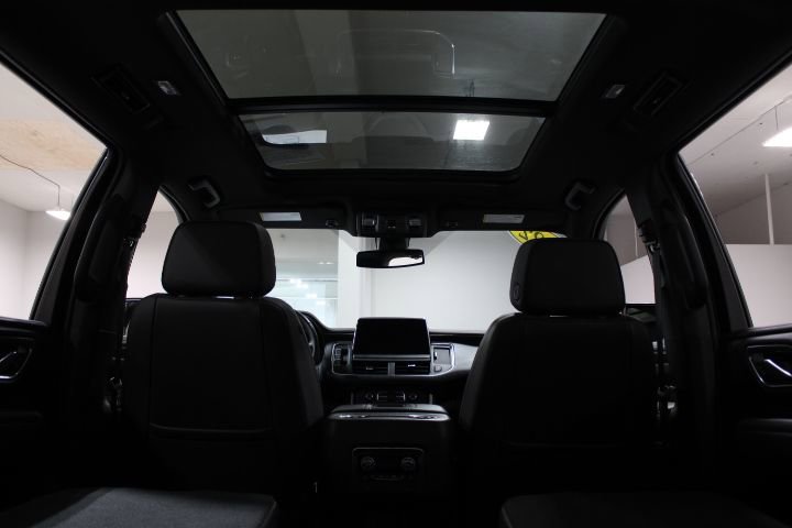 2022 Chevrolet Tahoe RST photo 3