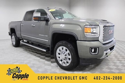 2017 GMC Sierra 2500 HD Denali Truck