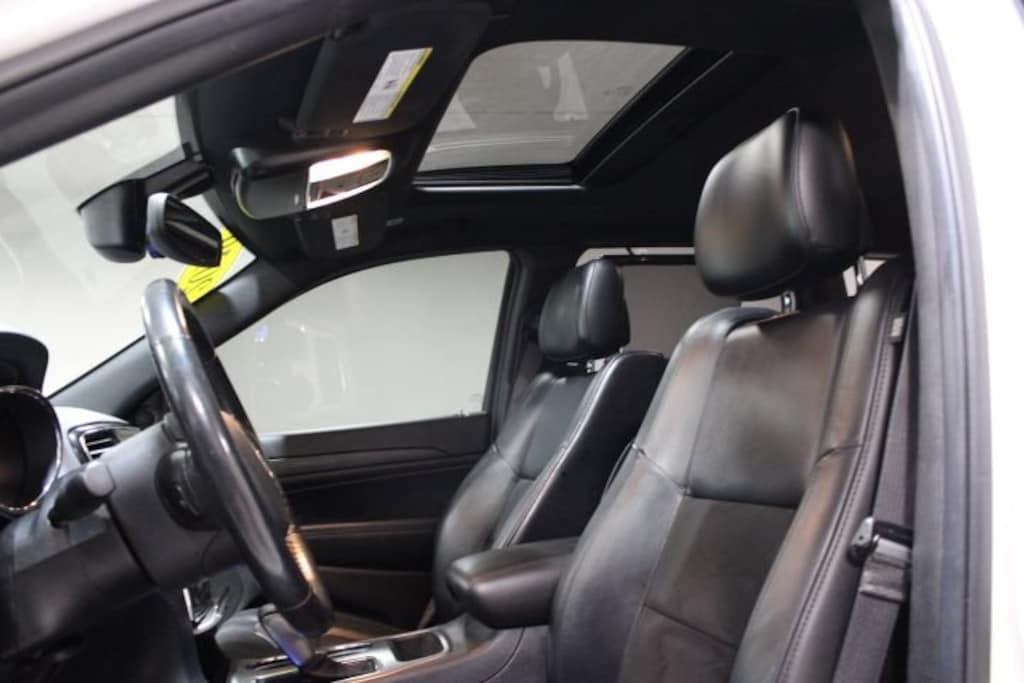 Used 2019 Jeep Grand Cherokee Altitude SUV