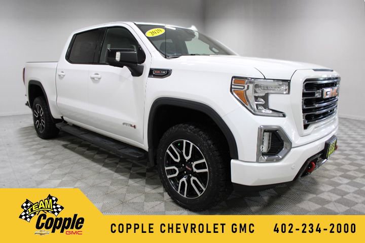 2020 GMC Sierra 4WD Crew Cab Short Box AT4's photo