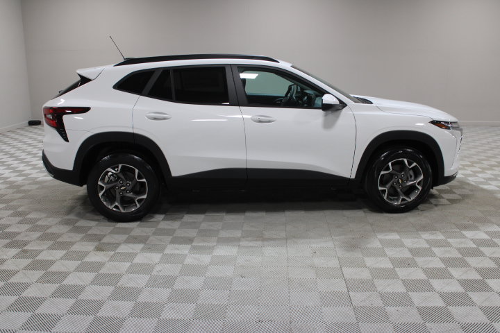 2026 Chevrolet Trax LT - Photo 12