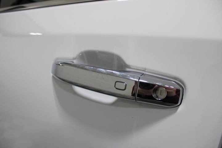 2025 Chevrolet Silverado 1500 LTZ - Photo 16