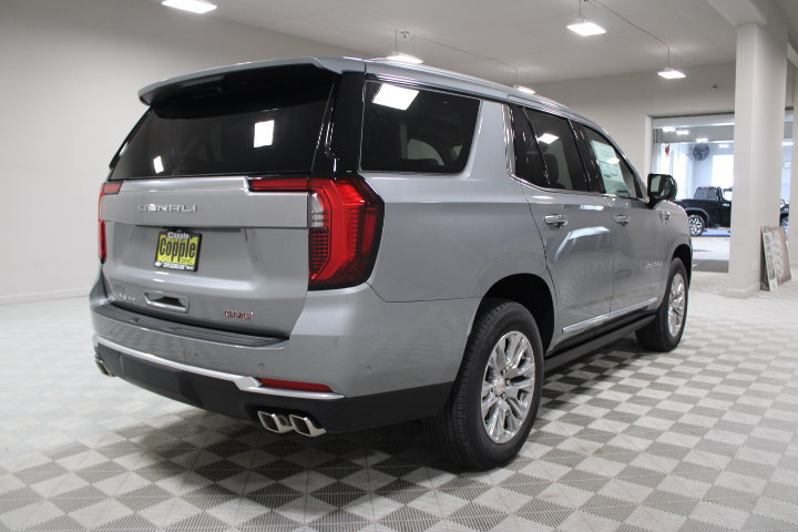 2027 GMC Yukon Denali - Photo 12