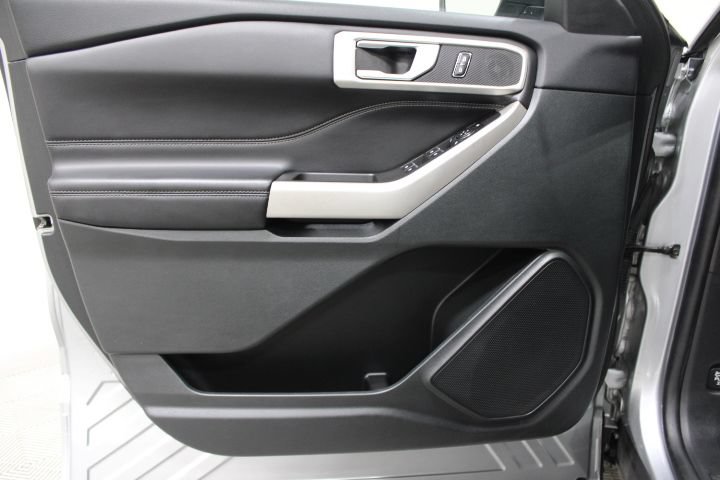 2023 Ford Explorer XLT - Photo 17