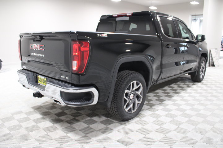 2026 GMC Sierra 1500 SLE - Photo 11