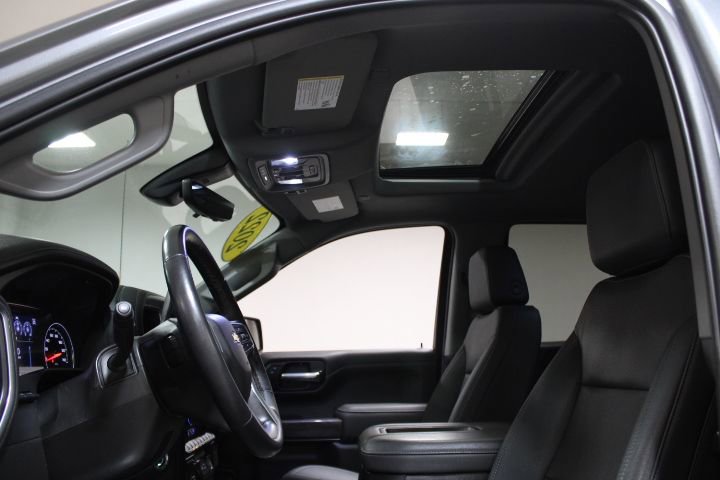 2022 Chevrolet Silverado 1500 LTZ photo 2