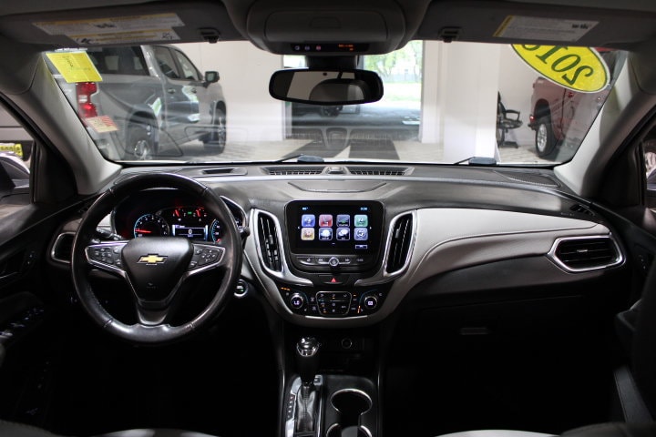Used 2018 Chevrolet Equinox Premier with VIN 2GNAXWEX2J6240286 for sale in Louisville, NE