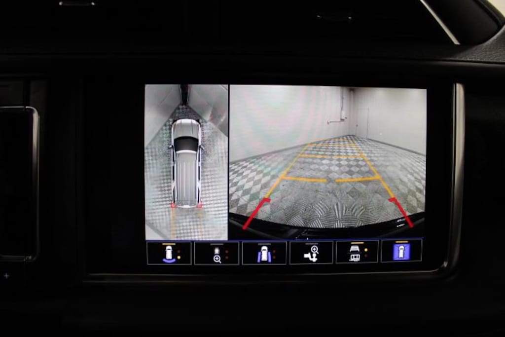 Used 2024 GMC Yukon XL Denali SUV