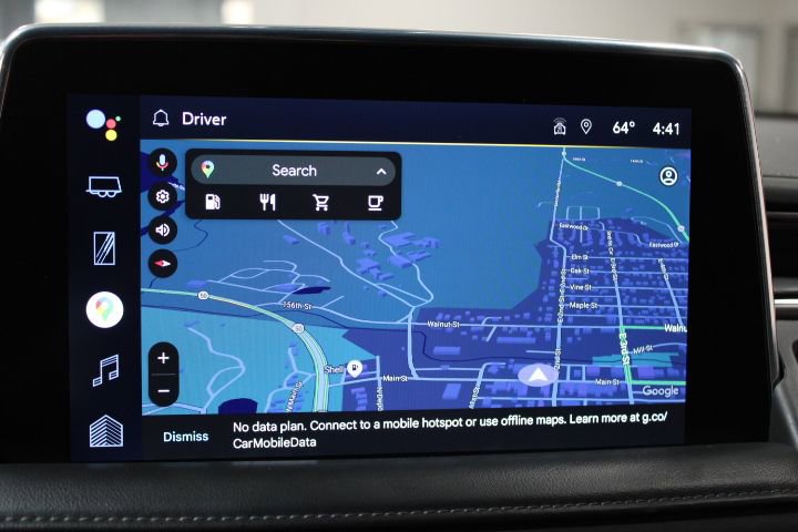 2022 Chevrolet Suburban Z71 photo 3