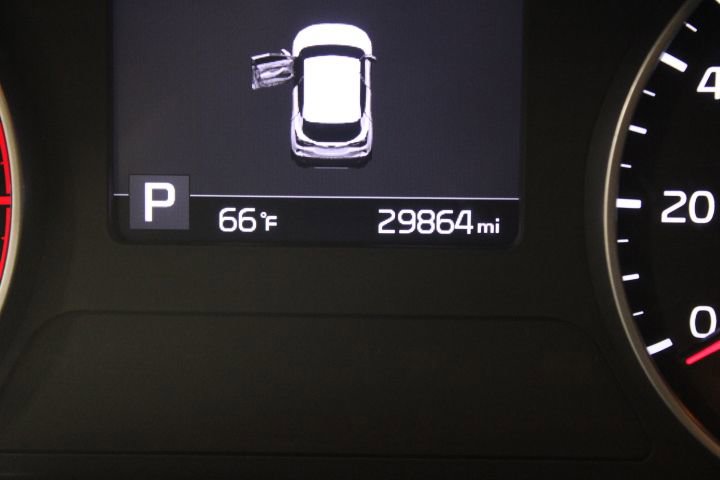 2023 Kia Seltos LX photo 3
