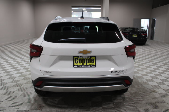 2026 Chevrolet Trax LT - Photo 10
