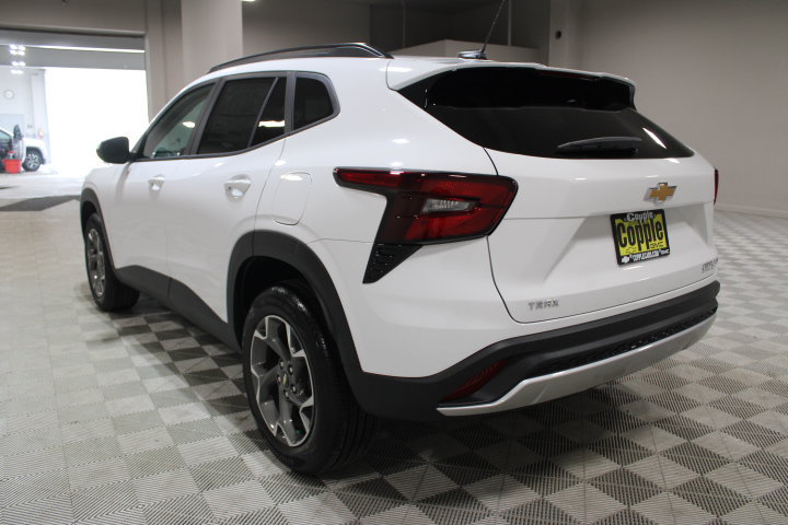 2026 Chevrolet Trax LT - Photo 9