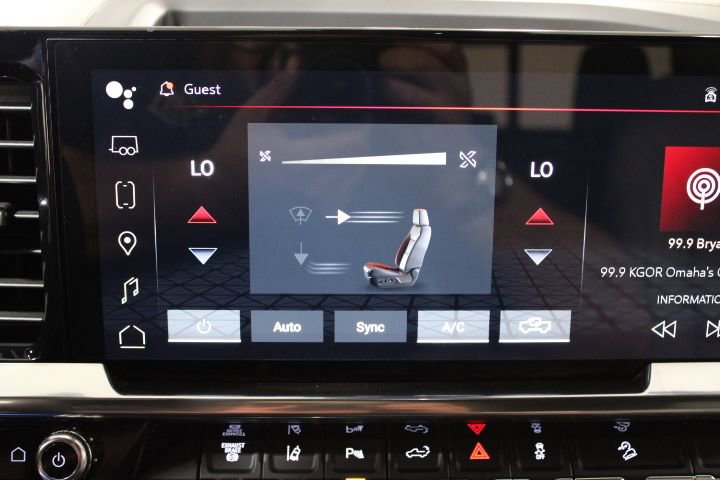 2025 GMC Sierra 2500HD SLT - Photo 32