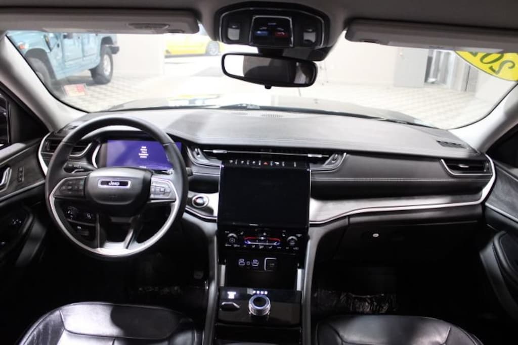 Used 2023 Jeep Grand Cherokee Limited