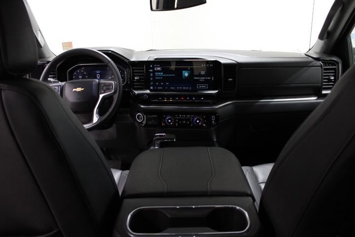 2025 Chevrolet Silverado 1500 LTZ - Photo 33
