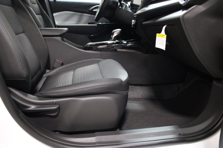 2026 Chevrolet Trax LT - Photo 25
