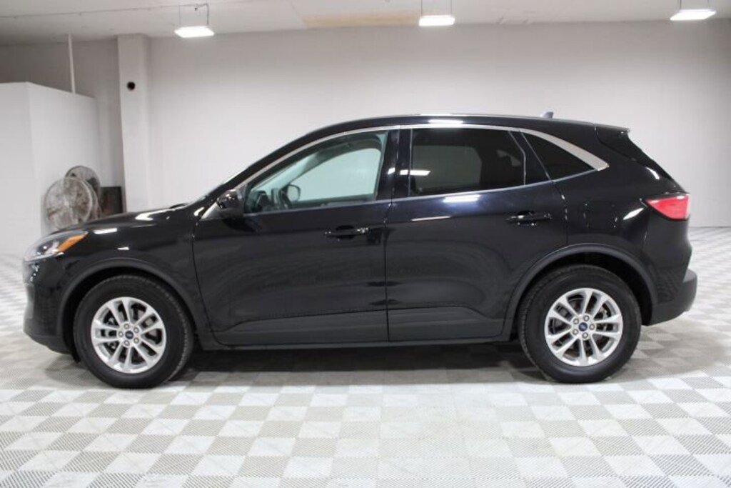 Used 2021 Ford Escape SE Hybrid