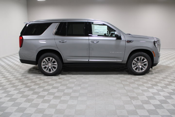 2027 GMC Yukon Denali - Photo 13