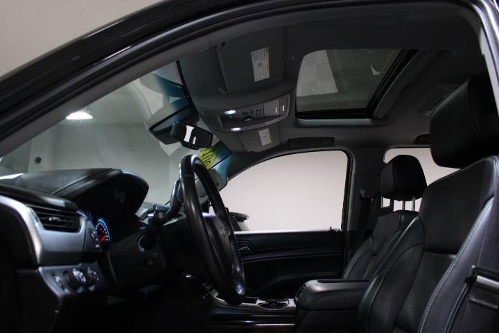 2017 Chevrolet Tahoe LT photo 3