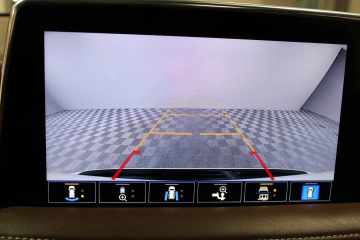 2021 Chevrolet Tahoe High Country photo 3