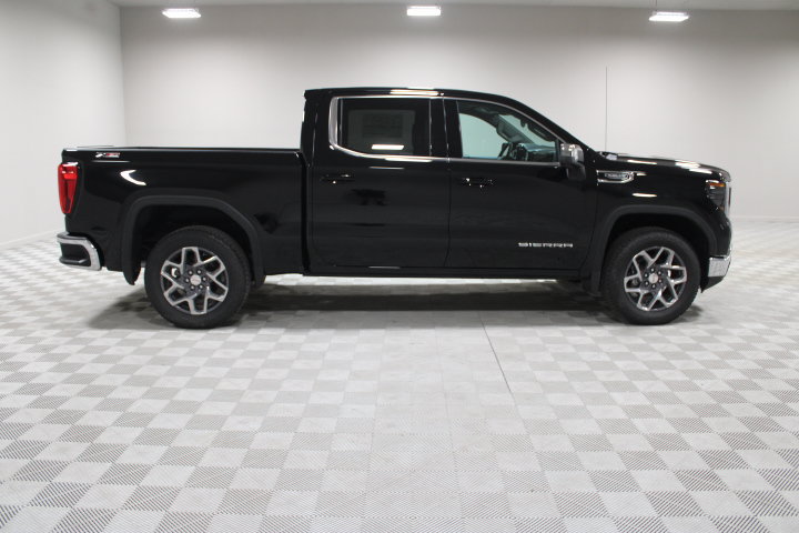 2026 GMC Sierra 1500 SLE - Photo 12
