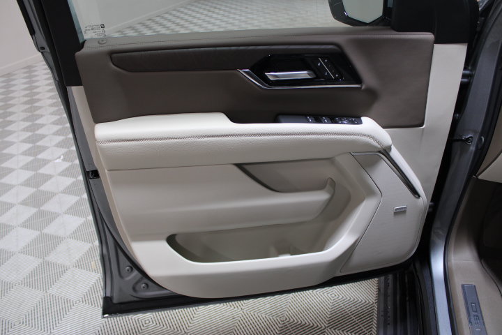 2027 GMC Yukon Denali - Photo 20