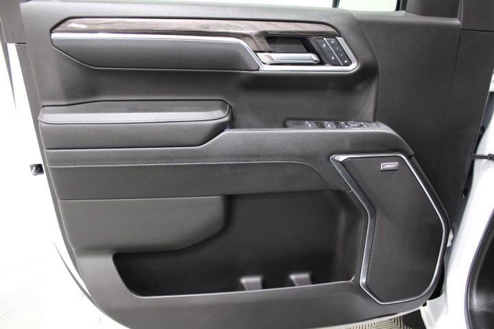 2025 Chevrolet Silverado 1500 LTZ - Photo 17