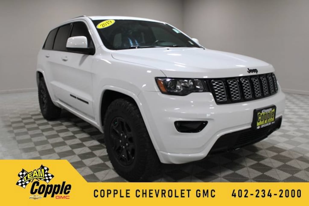 Used 2019 Jeep Grand Cherokee Altitude SUV