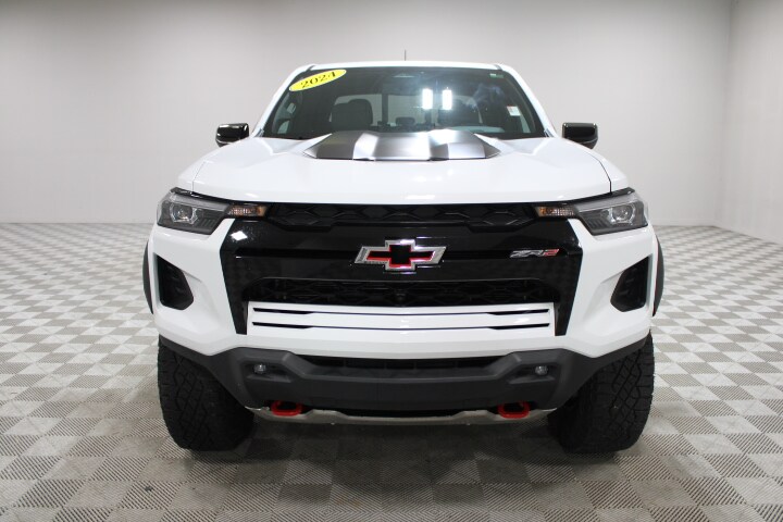 2024 Chevrolet Colorado ZR2 photo 2