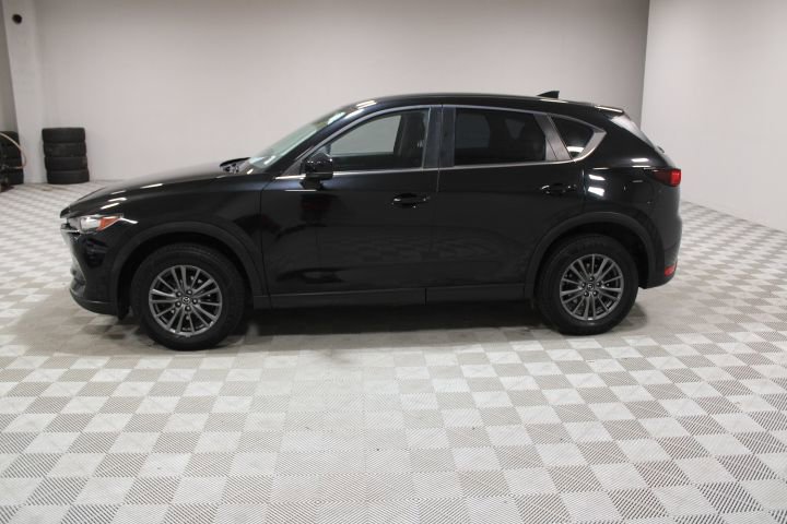 2017 Mazda CX-5 Sport photo 3